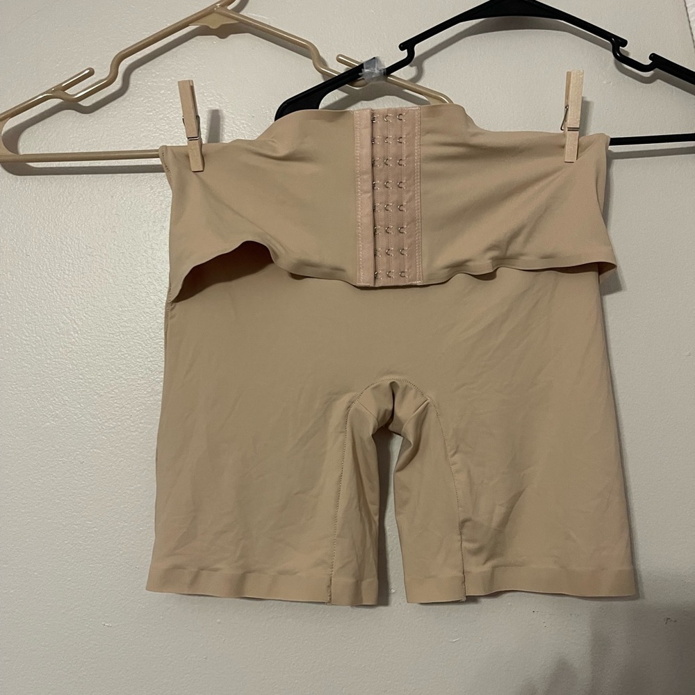 NWOT never worn tummy tucker